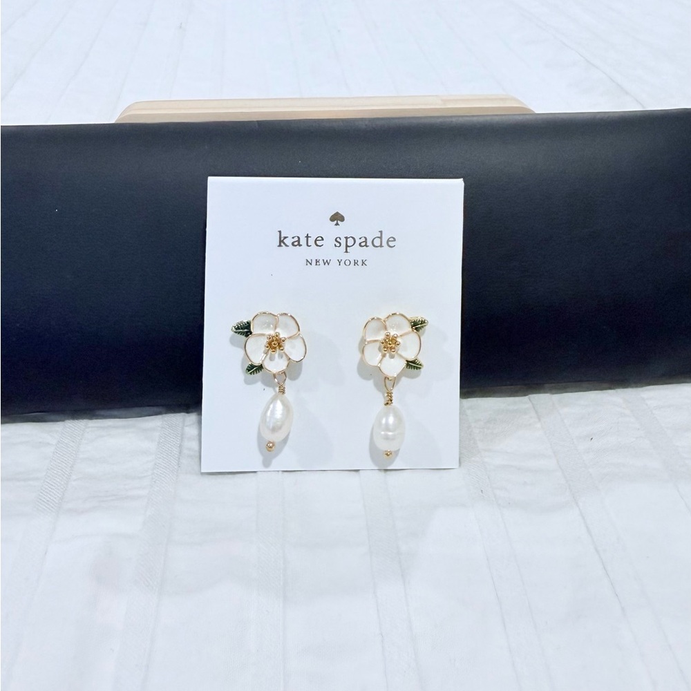 Kate Spade White and Gold Floral Pearl Drop Earrings